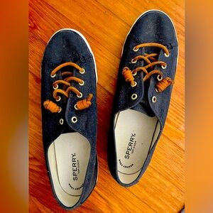 Sperry Boating Shoes - like new worn once, maybe?